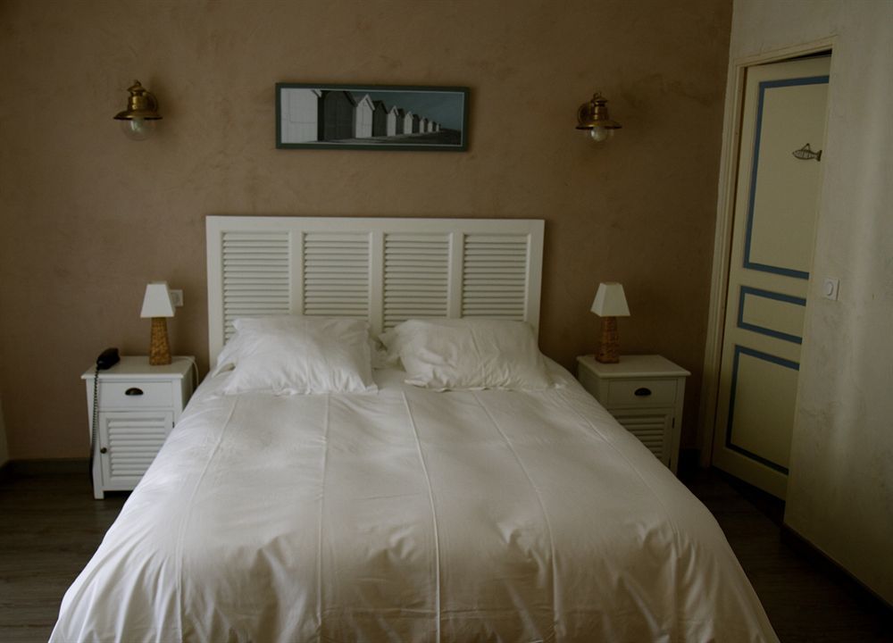 Le Crillon Hotell Murs  Eksteriør bilde