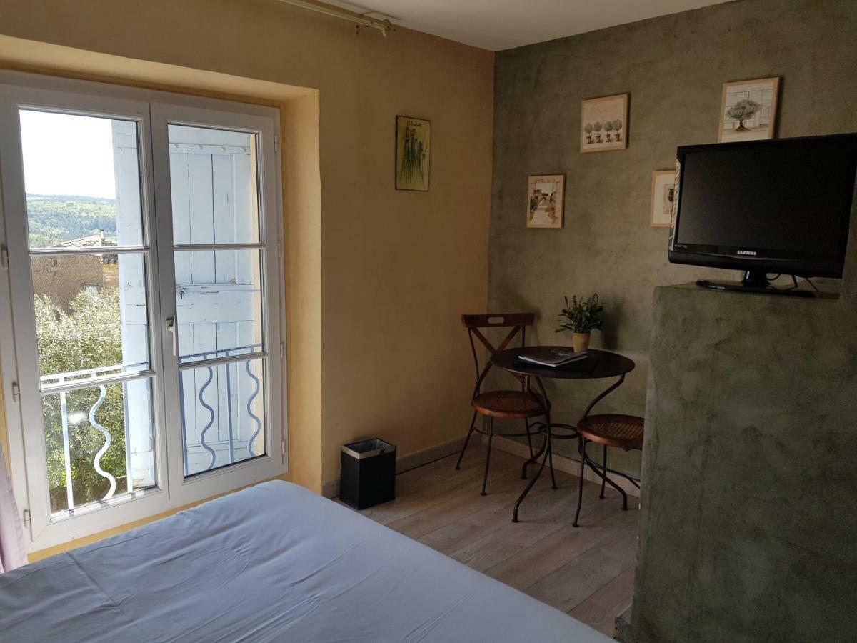 Le Crillon Hotell Murs  Eksteriør bilde